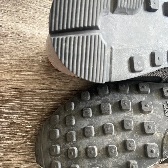 Nike Internationalist Low Women's Size 8.5 EUC - Picture 6 of 9